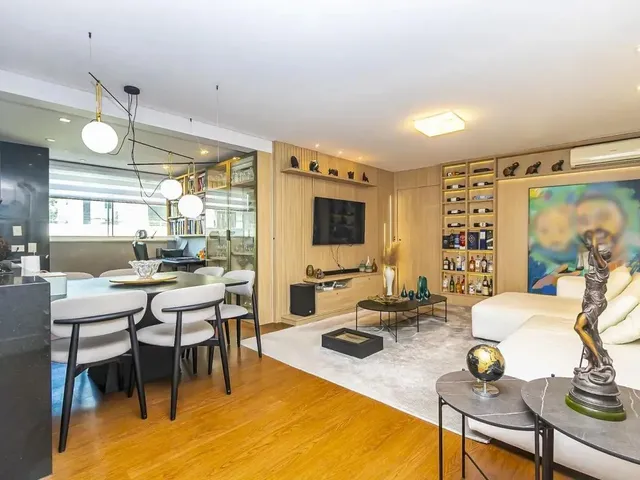 Apartamento 2 quartos e 2 banheiros, à venda, no bairro Batel em Curitiba