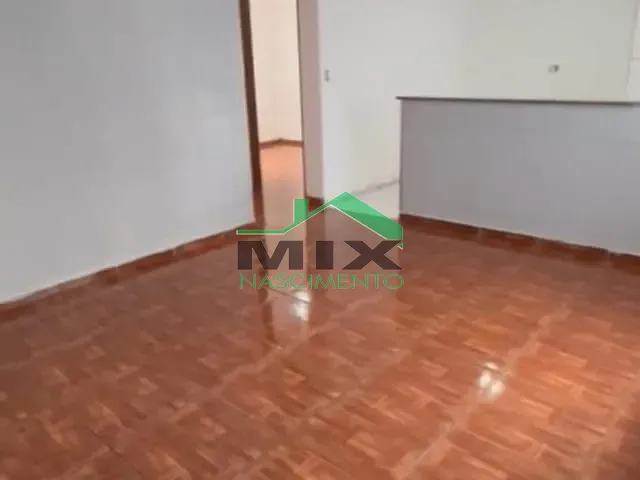 Apartamento com 48m² 2 quartos e 1 banheiro, para alugar, no bairro Vila Camilópolis em Santo André