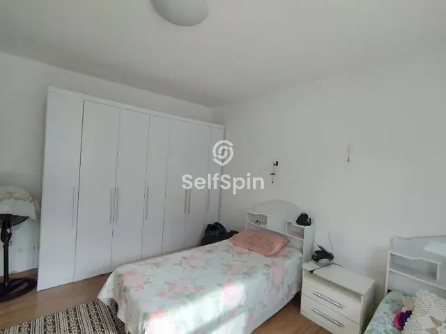Apartamento 2 quartos e 1 banheiro, para alugar, no bairro Santa Rosa em Niterói