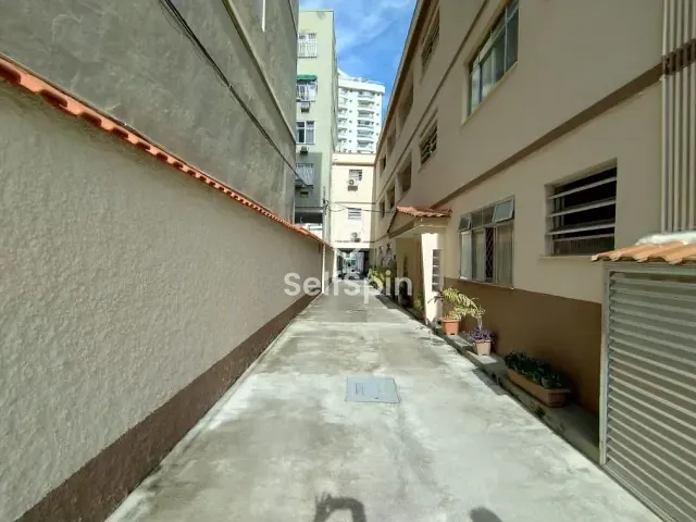 Apartamento 2 quartos e 1 banheiro, para alugar, no bairro Santa Rosa em Niterói