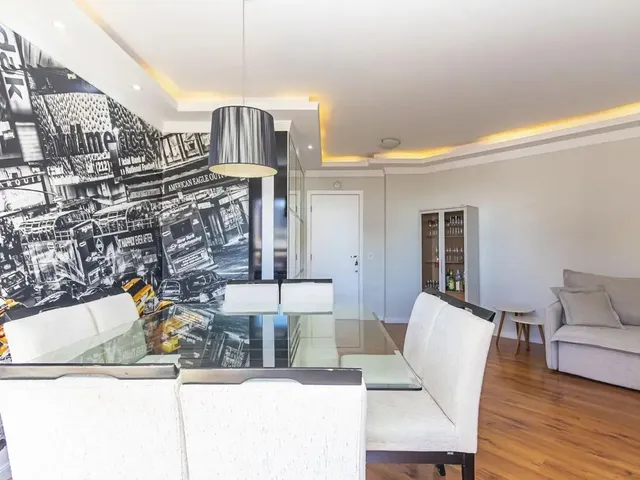 Apartamento 3 quartos e 2 banheiros, à venda, no bairro Portão em Curitiba