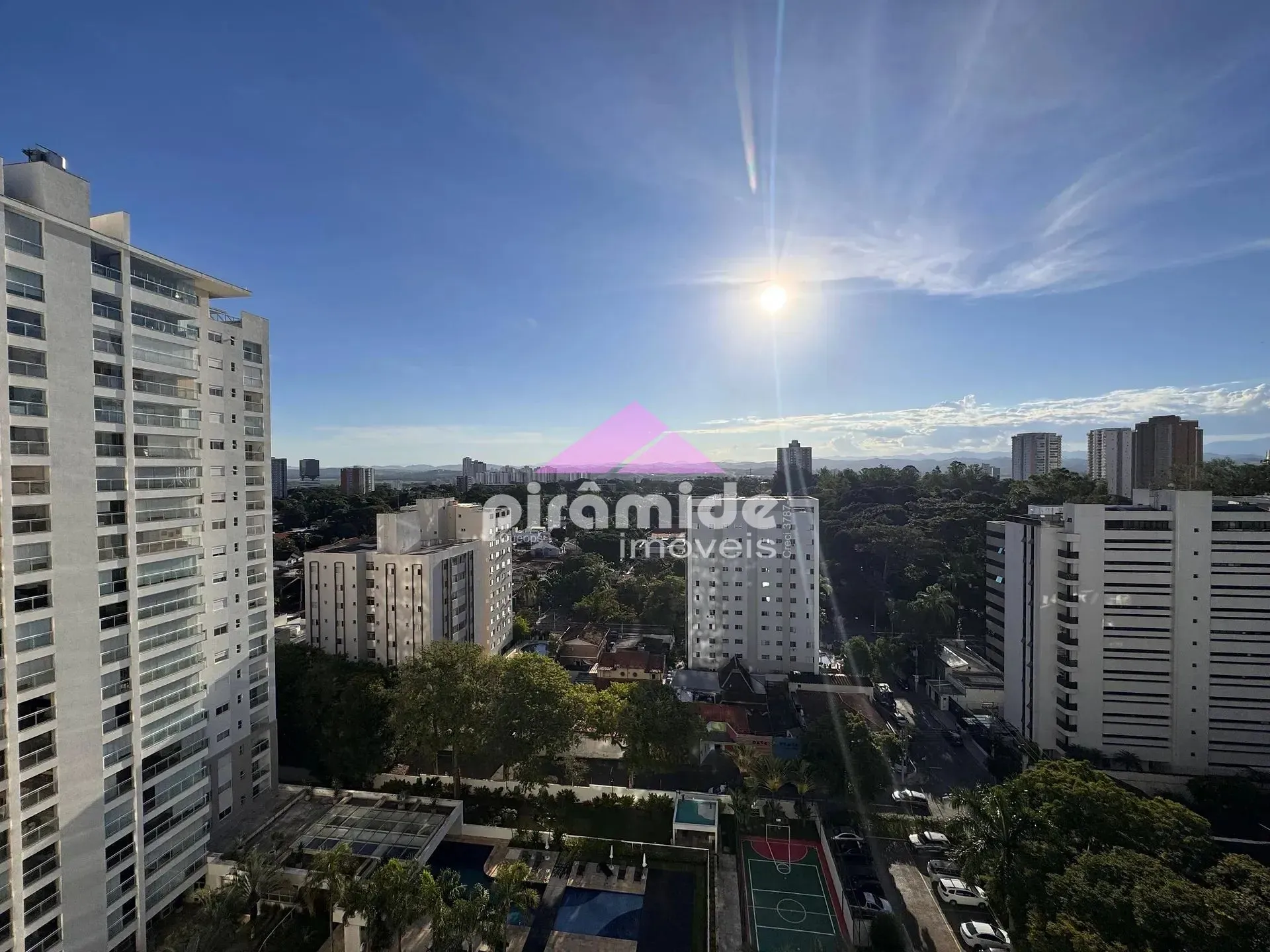 Apartamento, 3 quartos, 189 m² - Foto 2