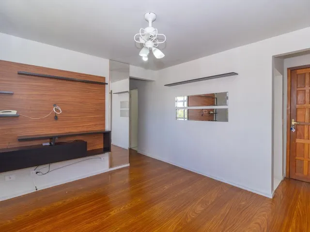 Apartamento 2 quartos e 1 banheiro, à venda, no bairro Campo Comprido em Curitiba