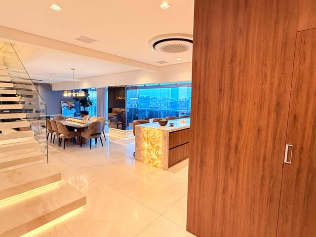 Apartamento com 242m² 2 quartos e 3 banheiros, à venda, no bairro Vila Nova Conceição em São Paulo