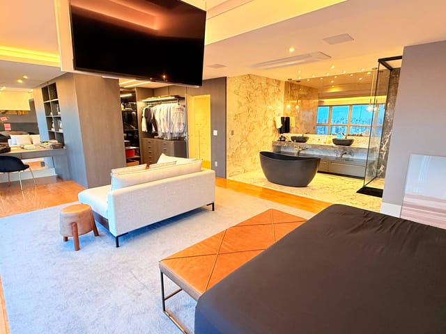 Apartamento com 242m² 2 quartos e 3 banheiros, à venda, no bairro Vila Nova Conceição em São Paulo
