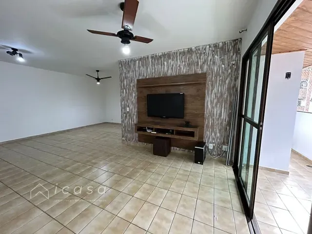 Apartamento 2 quartos e 2 banheiros, à venda, no bairro Centro em Ubatuba