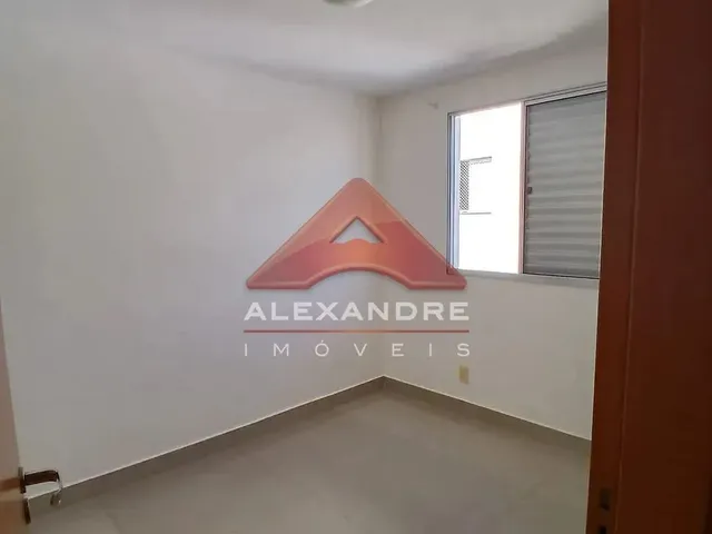 Apartamento com 10m² 2 quartos e 1 banheiro, para alugar, no bairro Jardim Ismênia em São José Dos Campos
