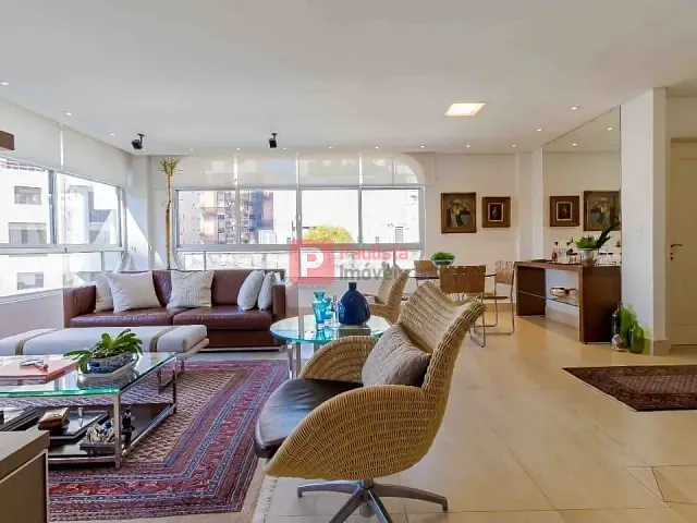 Apartamento com 220m² 2 quartos e 3 banheiros, à venda, no bairro Itaim Bibi em São Paulo