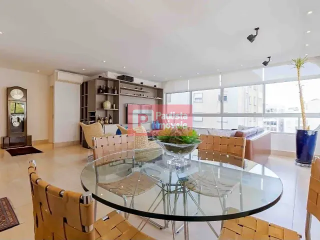 Apartamento com 220m² 2 quartos e 3 banheiros, à venda, no bairro Itaim Bibi em São Paulo