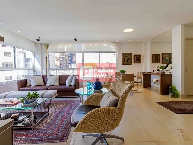 Apartamento com 220m² 2 quartos e 3 banheiros, à venda, no bairro Itaim Bibi em São Paulo