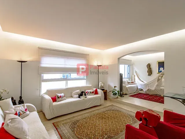 Apartamento 3 quartos e 3 banheiros, à venda, no bairro Itaim Bibi em São Paulo