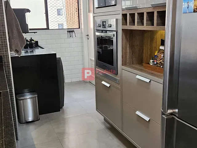 Apartamento com 191m² 3 quartos e 3 banheiros, para alugar, no bairro Santo Amaro em São Paulo