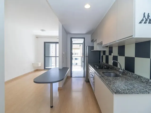 Apartamento 1 quarto e 1 banheiro, para alugar, no bairro Bigorrilho em Curitiba