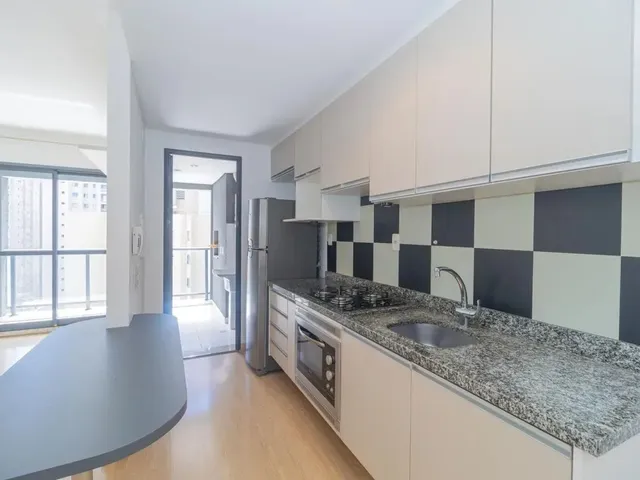Apartamento 1 quarto e 1 banheiro, para alugar, no bairro Bigorrilho em Curitiba