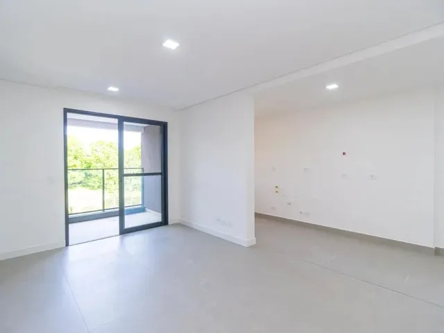 Apartamento 2 quartos e 2 banheiros, para alugar, no bairro Ecoville em Curitiba