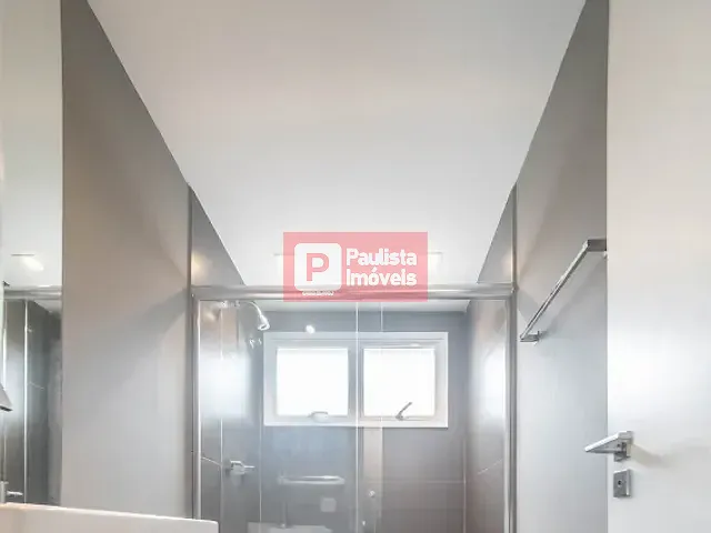 Apartamento 1 quarto e 2 banheiros, à venda ou para alugar, no bairro Vila Gertrudes em São Paulo