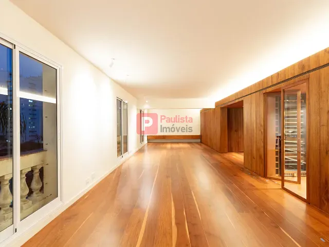 Apartamento com 200m² 3 quartos e 3 banheiros, à venda, no bairro Itaim Bibi em São Paulo