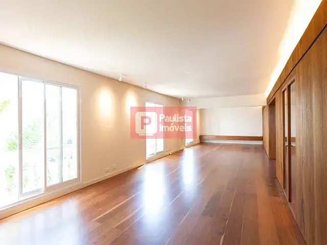 Apartamento com 200m² 3 quartos e 3 banheiros, à venda, no bairro Itaim Bibi em São Paulo