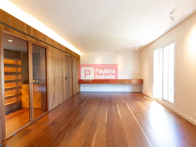 Apartamento com 200m² 3 quartos e 3 banheiros, à venda, no bairro Itaim Bibi em São Paulo