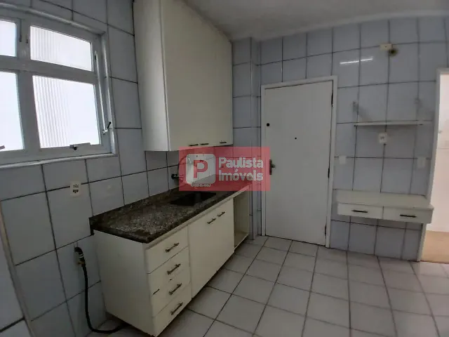 Apartamento 3 quartos e 2 banheiros, para alugar, no bairro Jardim Europa em São Paulo