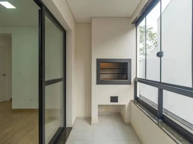 Apartamento 2 quartos e 1 banheiro, para alugar, no bairro Campo Comprido em Curitiba