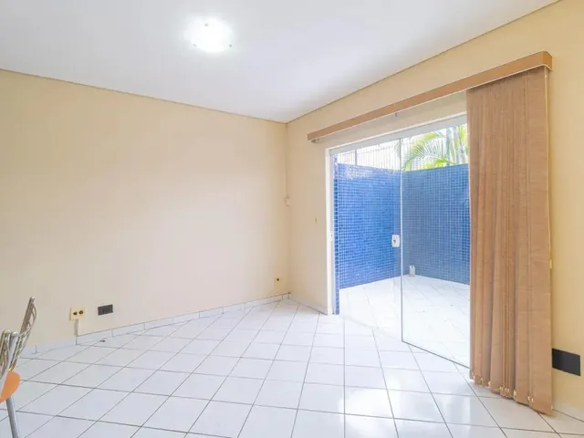 Apartamento 1 quarto e 1 banheiro, para alugar, no bairro Campina do Siqueira em Curitiba