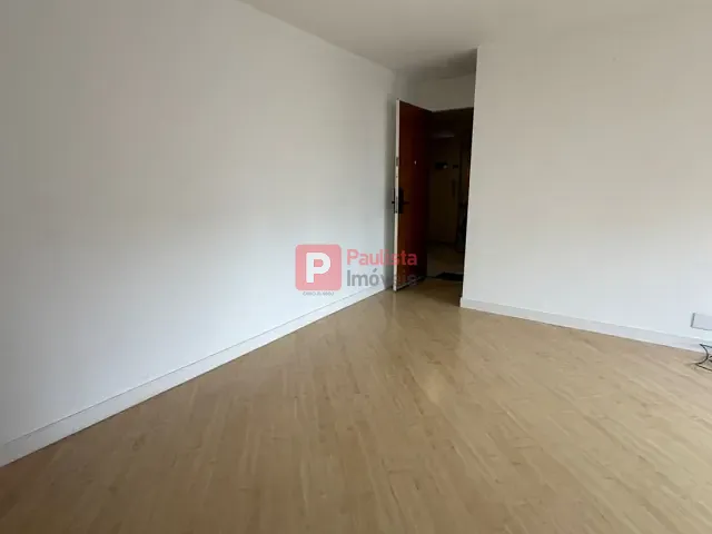 Apartamento 3 quartos e 2 banheiros, para alugar, no bairro Indianópolis em São Paulo
