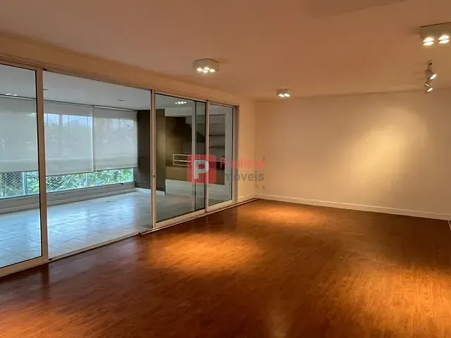 Apartamento 3 quartos e 5 banheiros, à venda ou para alugar, no bairro Campo Belo em São Paulo