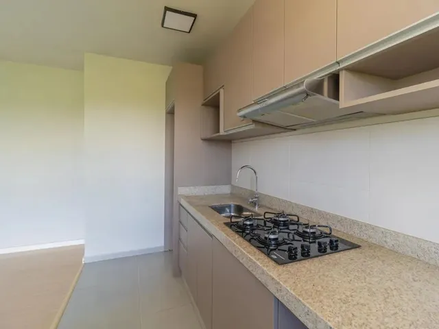 Apartamento 2 quartos e 2 banheiros, para alugar, no bairro Campo Comprido em Curitiba