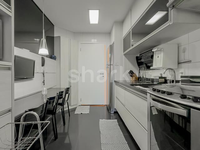 Apartamento com 122m² 4 quartos e 3 banheiros, para alugar, no bairro Tamboré em SANTANA DE PARNAÍBA
