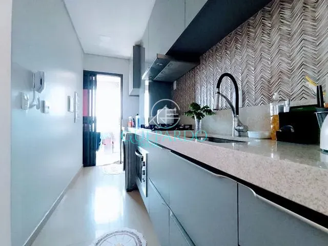 Apartamento com 105m² 3 quartos e 2 banheiros, à venda, no bairro Parque Jamaica em Londrina