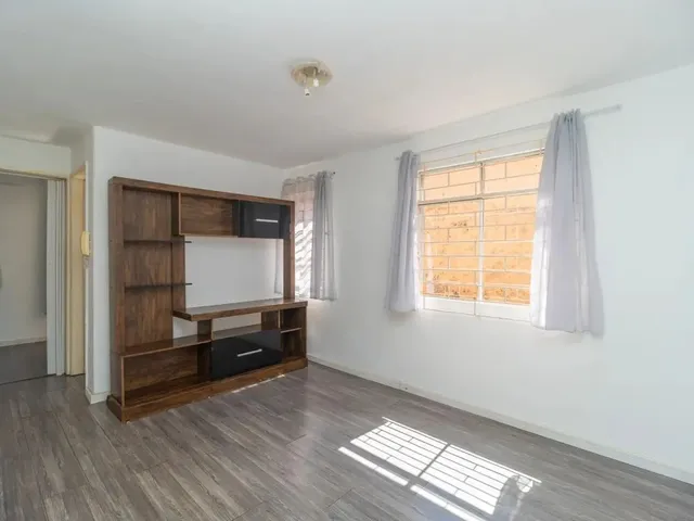 Apartamento 2 quartos e 1 banheiro, para alugar, no bairro Cidade Industrial em Curitiba