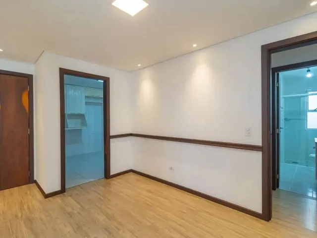 Apartamento 3 quartos e 3 banheiros, para alugar, no bairro Água Verde em Curitiba