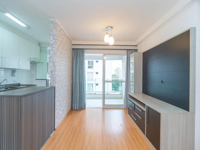 Apartamento 2 quartos e 1 banheiro, para alugar, no bairro Ecoville em Curitiba