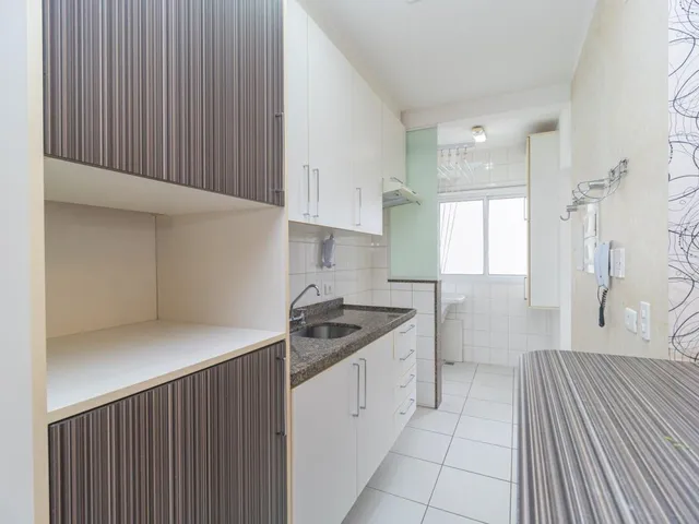 Apartamento 2 quartos e 1 banheiro, para alugar, no bairro Ecoville em Curitiba