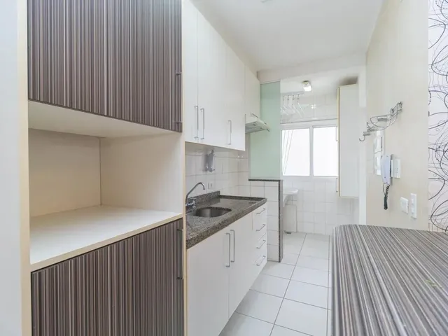 Apartamento 2 quartos e 1 banheiro, para alugar, no bairro Ecoville em Curitiba