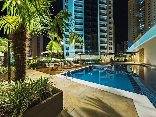 Apartamento 4 quartos e 5 banheiros, à venda, no bairro Gleba Fazenda Palhano em Londrina