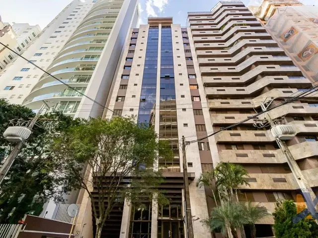 Apartamento 2 quartos e 1 banheiro, para alugar, no bairro Água Verde em Curitiba
