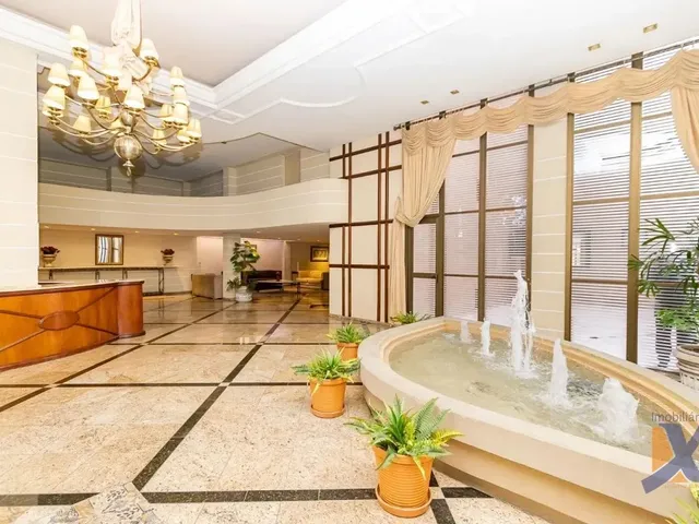 Apartamento 2 quartos e 1 banheiro, para alugar, no bairro Água Verde em Curitiba