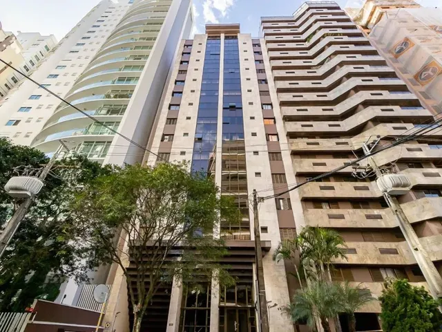 Apartamento 2 quartos e 1 banheiro, para alugar, no bairro Água Verde em Curitiba
