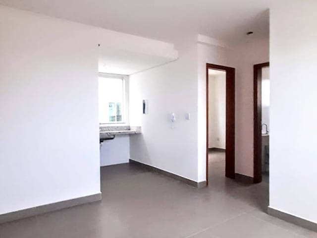 Foto do Apartamento - Apartamento 02 quartos, 1 vaga sob Pilotis com elevador Bairro Candelária, Belo Horizonte MG | Deltalar Imóveis