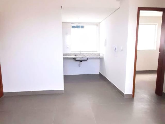 Foto do Apartamento - Apartamento 02 quartos, 1 vaga sob Pilotis com elevador Bairro Candelária, Belo Horizonte MG | Deltalar Imóveis