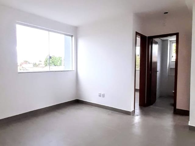 Foto do Apartamento - Apartamento 02 quartos, 1 vaga sob Pilotis com elevador Bairro Candelária, Belo Horizonte MG | Deltalar Imóveis