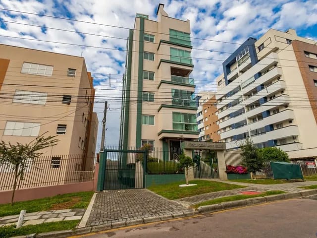 Apartamento 2 quartos e 1 banheiro, para alugar, no bairro Vila Izabel em Curitiba