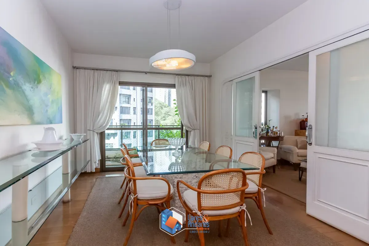 Apartamento, 3 quartos, 242 m² - Foto 1