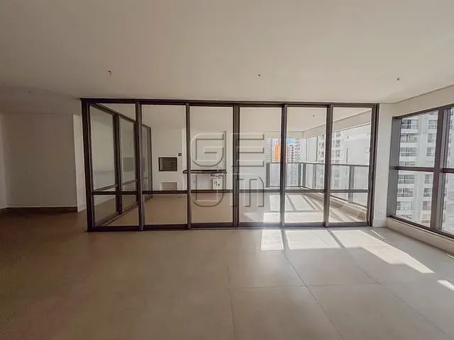 Apartamento com 285m² 3 quartos e 5 banheiros, à venda, no bairro Gleba Fazenda Palhano em Londrina