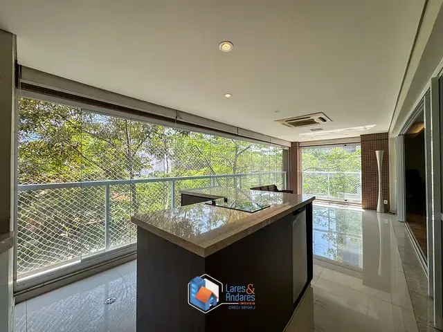 Apartamento com 258m² 4 quartos e 6 banheiros, à venda, no bairro Vila Cordeiro em São Paulo