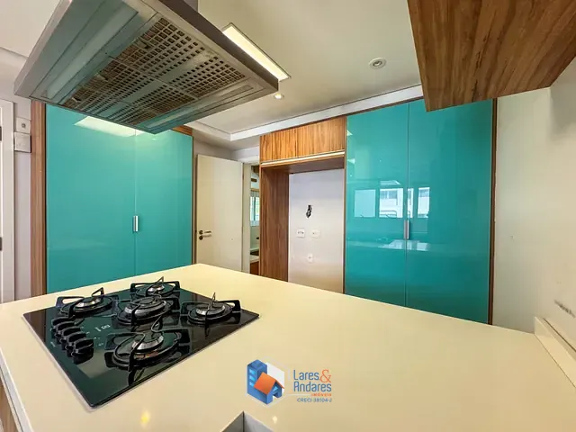 Apartamento com 258m² 4 quartos e 6 banheiros, à venda, no bairro Vila Cordeiro em São Paulo