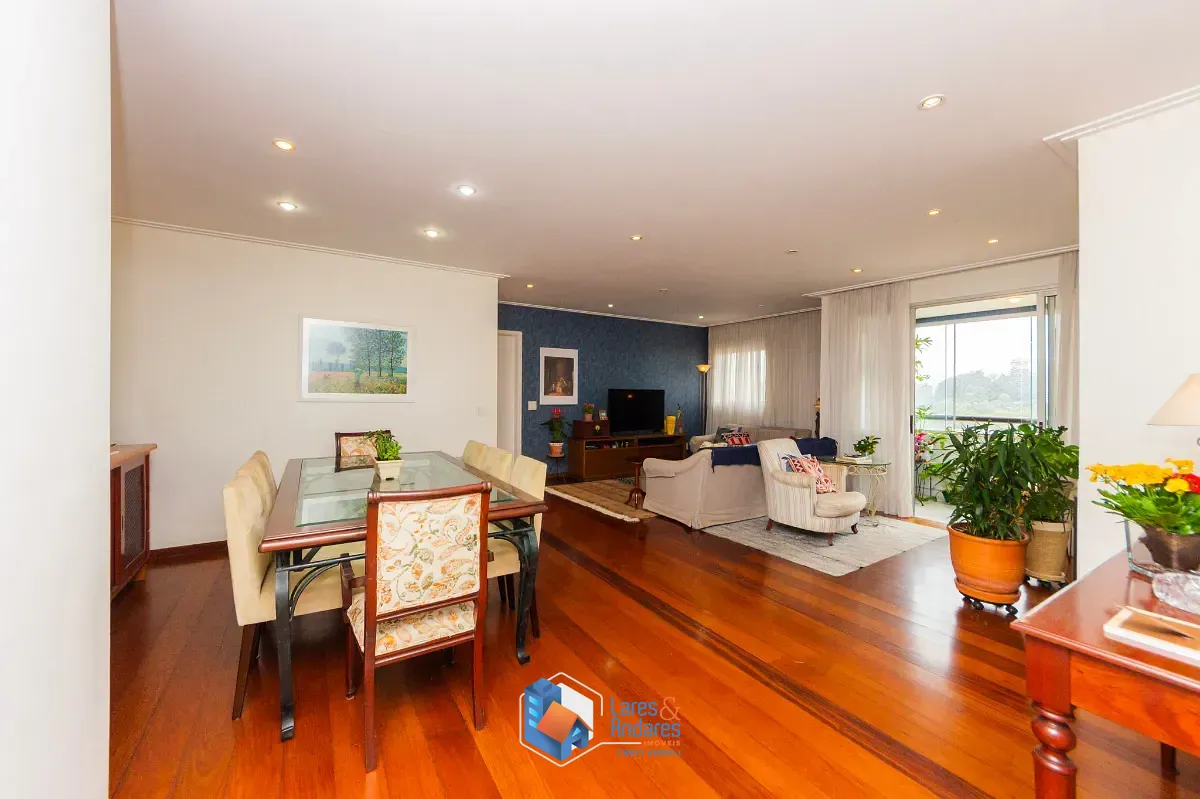 Apartamento, 3 quartos, 140 m² - Foto 1