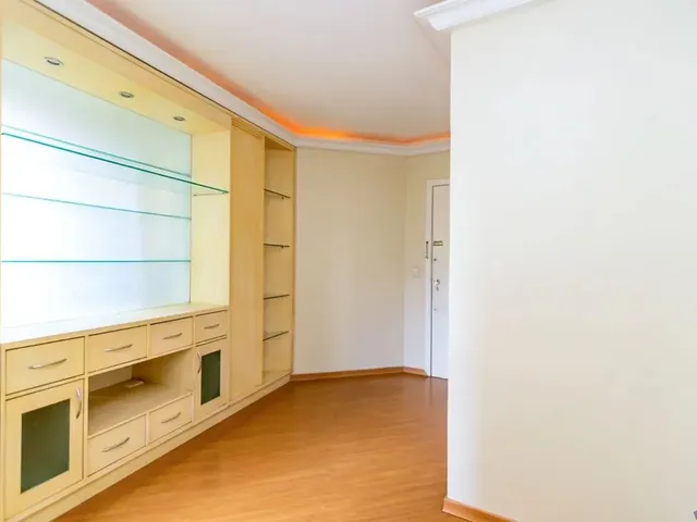 Apartamento 2 quartos e 2 banheiros, à venda, no bairro Bigorrilho em Curitiba